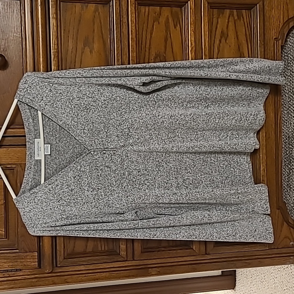 Liz Claiborne Petite Top Long Sleeve